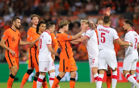欧洲杯直播：波兰vs荷兰，橙色军团有望零封对手获胜