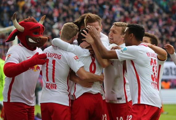 德甲战报：弗赖堡1-1莱比锡红牛，郑优营打入新主场第一球